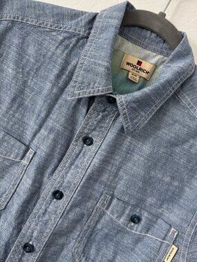Woolrich Chambray Shirt Mens Medium Blue Short Sleeve Button Up Cotton Workwear